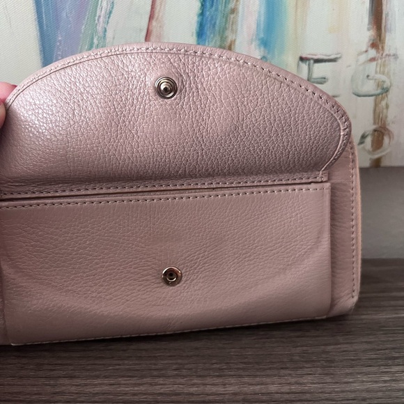 Chloe Pink Zippy Wallet - Picture 5 of 9